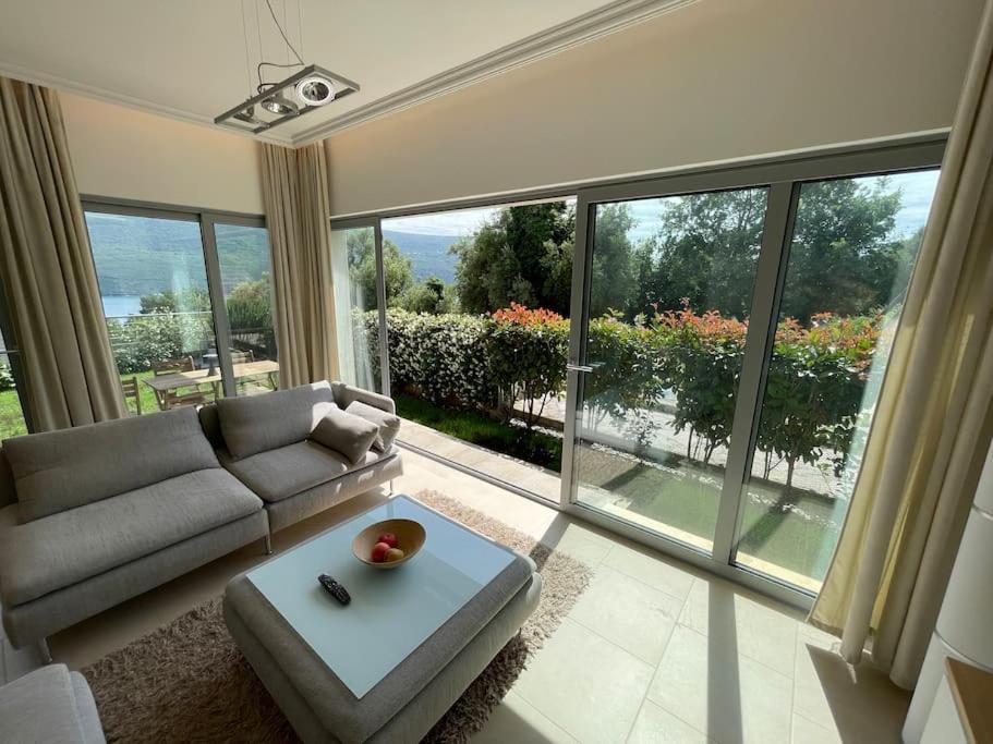 Acacia Hill Apartments Herceg Novi Esterno foto