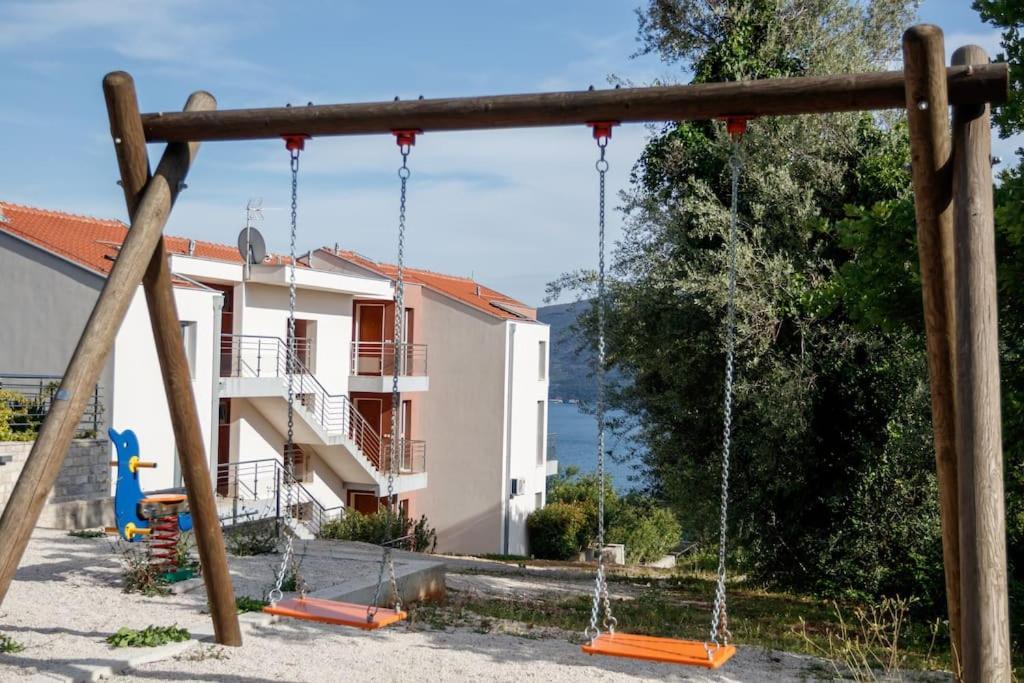 Acacia Hill Apartments Herceg Novi Esterno foto