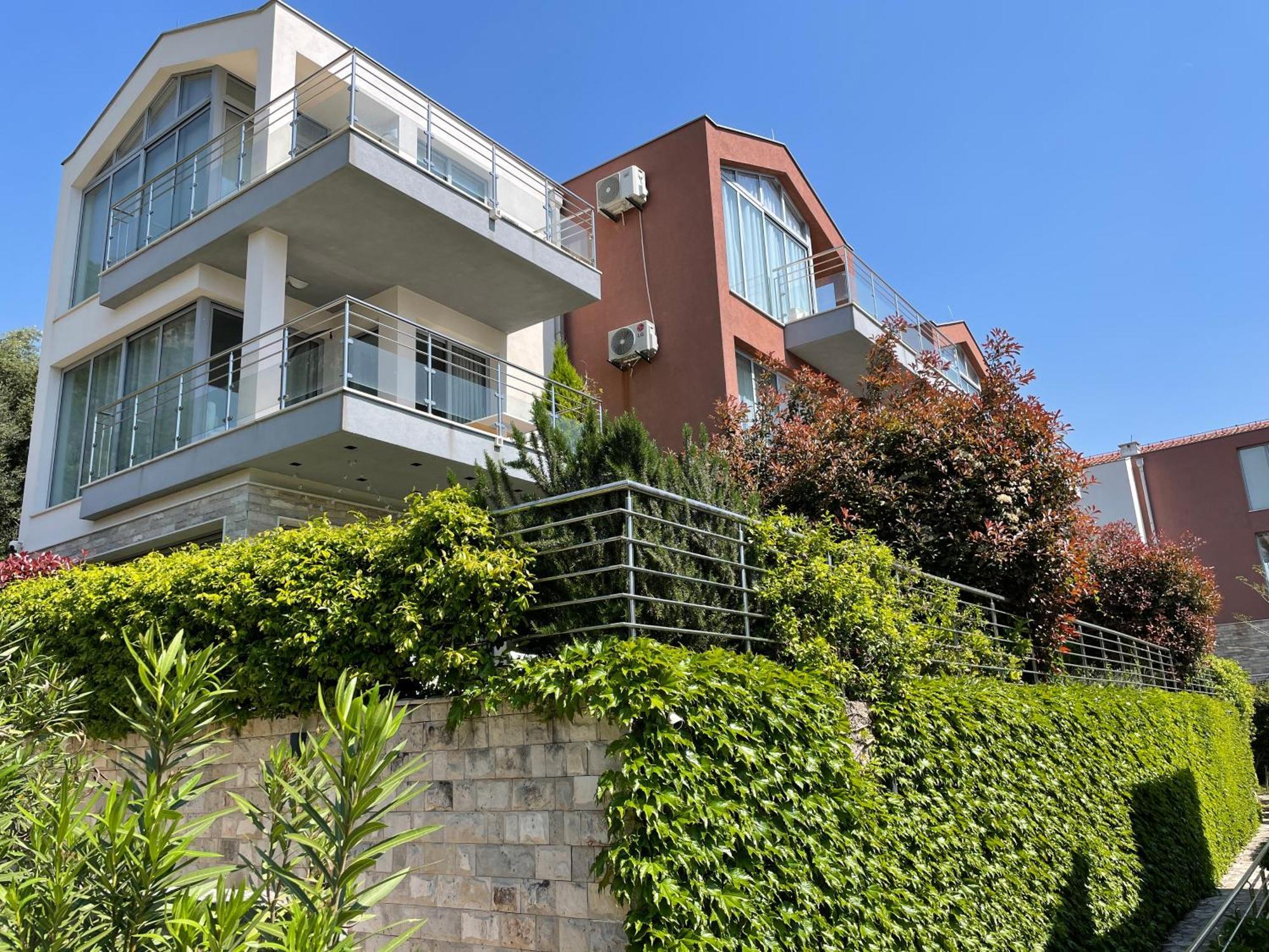 Acacia Hill Apartments Herceg Novi Esterno foto